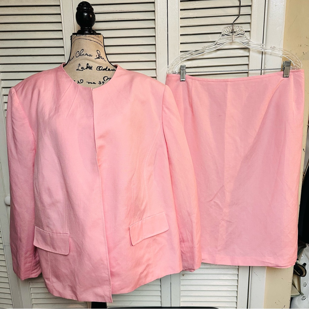 Mix By Tahari Arthur Levine Plus Size Skirt Suit